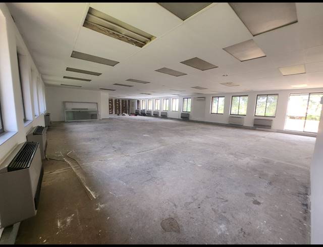 270M² OFFICE TO LET IN VORNA VALLEY